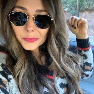 Meet your Posher, Tracie